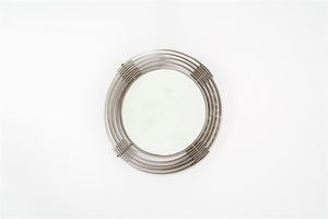 RIZZATO - Specchio con cornice a cerchi concentrici in metallo cromato. Firma incussa Anni '70 diam cm 64