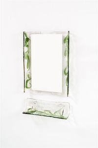 NASON CARLO - Specchiera e mensola in vetro di forte spessore con riflessi verdi. Prod. Mazzega anni '70 cm 94x60