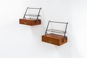 CAVATORTA SILVIO - Coppia di comodini in legno di teak  sostegno in metallo verniciato e piano in vetro. Anni '50 cm 45x51x30