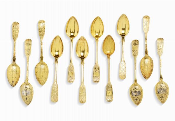 Dodici cucchiaini in argento dorato e nielli, varie manifatture russe del XIX secolo  - Asta 	L'Art de la Table - Associazione Nazionale - Case d'Asta italiane