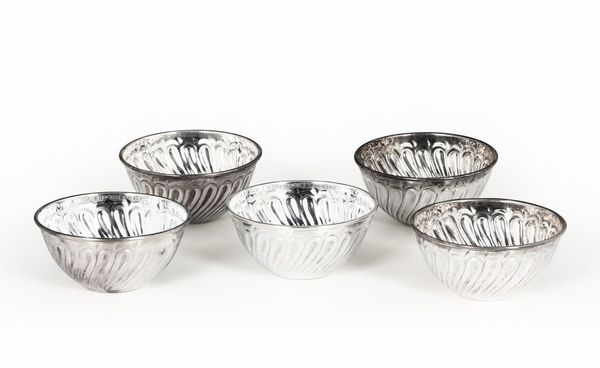 Cinque coppette in argento baccellate, argenteria veneta del XX secolo  - Asta 	L'Art de la Table - Associazione Nazionale - Case d'Asta italiane
