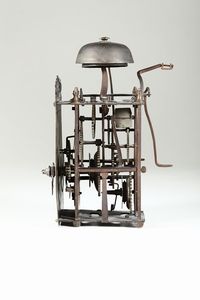 Orologio a lanterna in metallo dorato, XVII secolo  - Asta Pendole e Orologi Antichi - Associazione Nazionale - Case d'Asta italiane