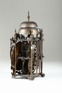 Orologio a lanterna con cassa in ottone, XVII-XVIII secolo  - Asta Pendole e Orologi Antichi - Associazione Nazionale - Case d'Asta italiane