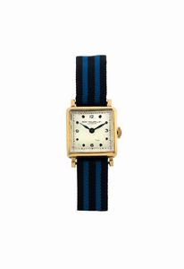 PATEK PHILIPPE - PATEK PHILIPPE, Geneve, cassa No. 562768, orologio da polso, da donna, in oro giallo 18K. Realizzato circa nel 1930