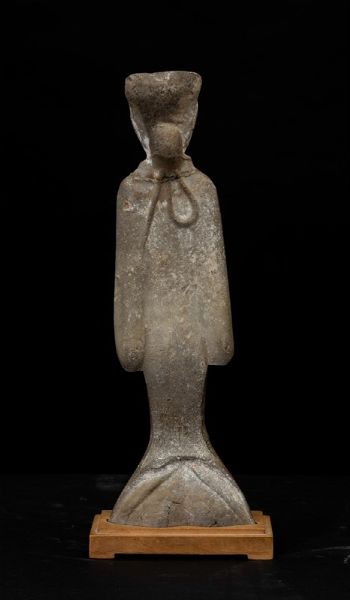 Figura femminile in terracotta con tracce di policromia, Cina, Dinastia Tang (618-906)  - Asta Antiquariato - Associazione Nazionale - Case d'Asta italiane