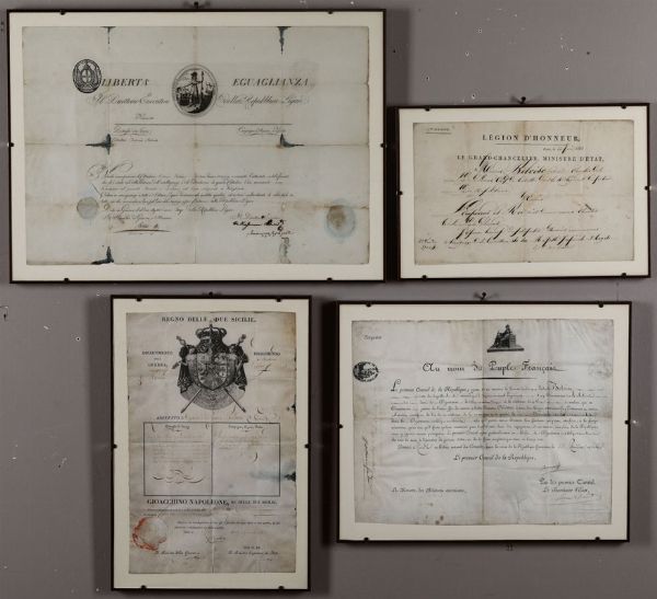 Gruppo di 7 legion donore e riconoscimenti con firma di Napoleone e altre  - Asta Antiquariato - Associazione Nazionale - Case d'Asta italiane