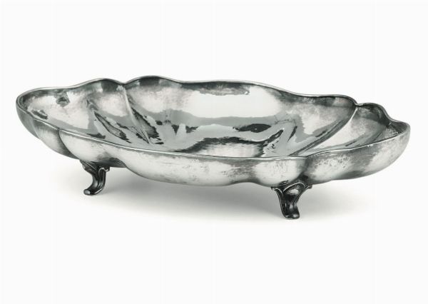 Centrotavola ovale sagomato in argento fuso, Germania XX secolo  - Asta Antiquariato - Associazione Nazionale - Case d'Asta italiane