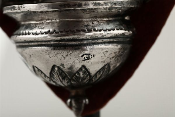 Acquasantiera in argento sbalzato e cesellato, Lombardo Veneto XIX secolo  - Asta Antiquariato - Associazione Nazionale - Case d'Asta italiane