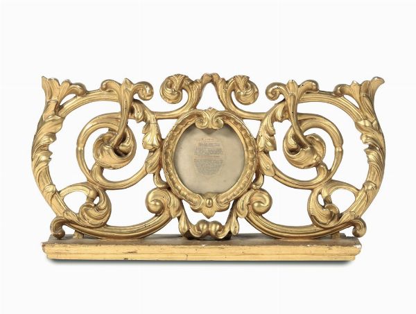 Elemento in legno intagliato e dorato, XVIII secolo  - Asta Antiquariato - Associazione Nazionale - Case d'Asta italiane