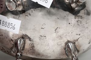 Zuccheriera in argento a barchetta con piedi a zoccolo, Venezia XVIII-XIX secolo  - Asta Antiquariato - Associazione Nazionale - Case d'Asta italiane