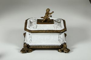 Cofanetto nuziale Doccia, Manifattura Ginori, 1870 circa  - Asta Antiquariato - Associazione Nazionale - Case d'Asta italiane