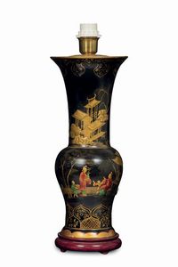 Vaso a tromba Probabilmente Cina (porcellana), decorazione Europa, XX secolo  - Asta Antiquariato - Associazione Nazionale - Case d'Asta italiane