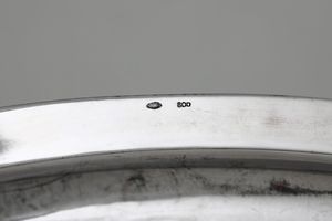 Vassoio ovale in argento, argentiere F.lli Zaramella, Padova XX secolo  - Asta Antiquariato - Associazione Nazionale - Case d'Asta italiane