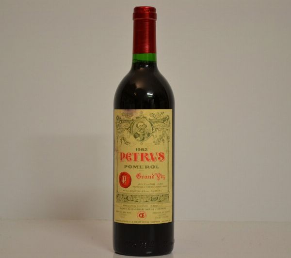 Petrus 1982  - Asta Una Eccezionale Selezione di Vini e Distillati Internazionali da Collezioni Private - Associazione Nazionale - Case d'Asta italiane