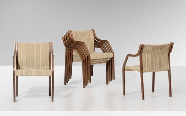 Sei sedie con struttura in legno e seduta in tessuto.  - Asta Design - Associazione Nazionale - Case d'Asta italiane