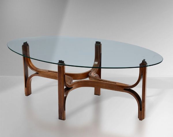 Tavolo basso con struttura in legno e piano in cristallo.  - Asta Design - Associazione Nazionale - Case d'Asta italiane