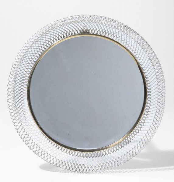 Specchio da parete con cornice in ottone traforato e vetro specchiato.  - Asta Design - Associazione Nazionale - Case d'Asta italiane