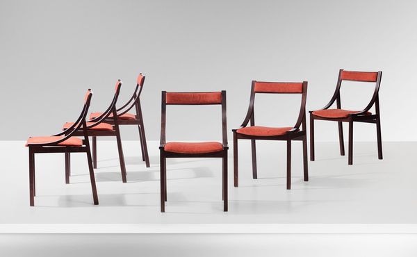 Sei sedie con struttura in legno e rivestimenti in tessuto.  - Asta Design - Associazione Nazionale - Case d'Asta italiane