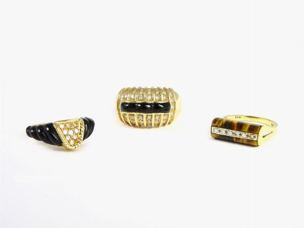 Tre anelli in oro giallo  - Asta Importanti Gioielli e orologi - Associazione Nazionale - Case d'Asta italiane