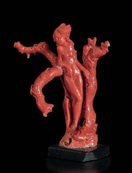Figura femminile discinta scolpita in corallo, Cina, inizi XX secolo  - Asta Fine Chinese Works of Art - Associazione Nazionale - Case d'Asta italiane