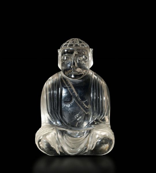 Figura di Buddha seduto scolpito in cristallo di rocca, Cina, XX secolo  - Asta Fine Chinese Works of Art - Associazione Nazionale - Case d'Asta italiane