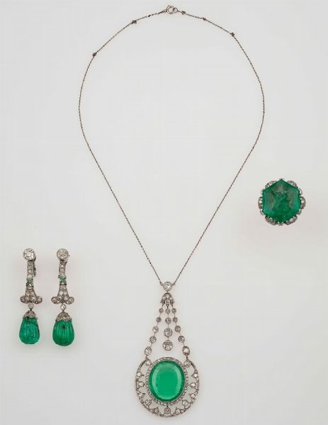 Parure composta da girocollo, orecchini ed anello con smeraldi Colombia e diamanti  - Asta Fine Jewels - Associazione Nazionale - Case d'Asta italiane