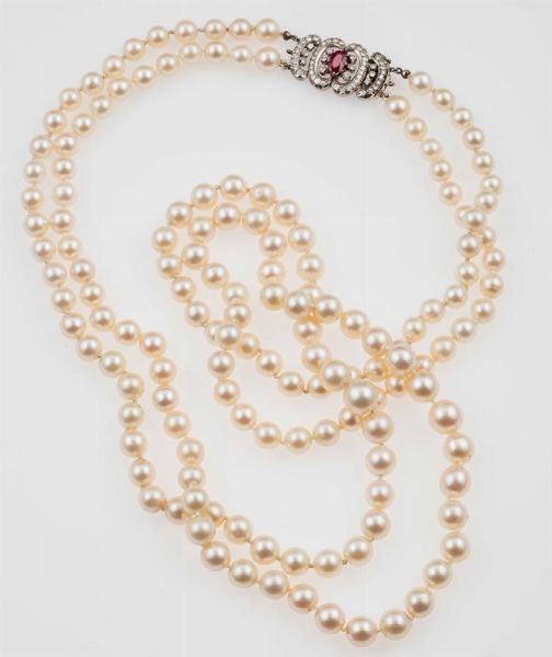 Collana a due fili di perle coltivate  - Asta Fine Jewels - Associazione Nazionale - Case d'Asta italiane