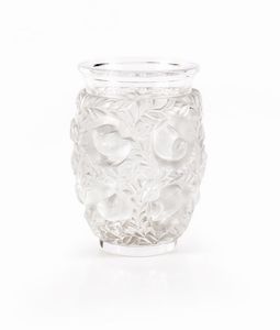 LALIQUE FRANCE - H. cm 17 In cristallo bianco e satinato  modello Bagatelle. Marcato Lalique - France sotto la base