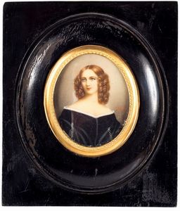 MINIATURA - Cm 6x5 (ovale) XIX secolo  su avorio raffigurante un ritratto femminile con abito nero  Firmata  Duprì.