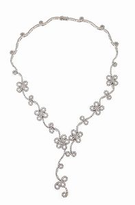 GIROCOLLO - Peso gr 53 6 Lunghezza cm 40 in oro bianco  interamente lavorato ad arabeschi floreali  in diamanti taglio brillante  [..]