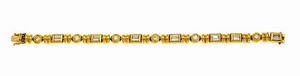 BRACCIALE - Peso gr 30 9 Lunghezza cm 17 in oro giallo con diamanti taglio baguette e rotondo per totali ct 3 0 ca  probabile  [..]