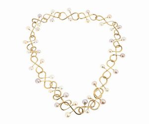 GIOVANNETTI - Peso gr 85 2 Lunghezza cm 60 Lunga collana in oro rosa  con perle di acqua dolce nei toni del rosa dal diam di  [..]