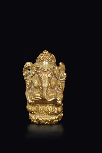 Piccola figura di Ganesh in oro, Nepal, XVIII secolo  - Asta Fine Chinese Works of Art - Associazione Nazionale - Case d'Asta italiane