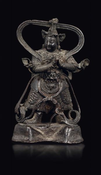 Figura di Guandi in bronzo, Cina, Dinastia Ming, XVII secolo  - Asta Fine Chinese Works of Art - Associazione Nazionale - Case d'Asta italiane