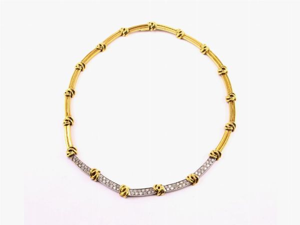 Collier Tiffany in oro bianco e giallo con diamanti  - Asta Gioielli - II - Associazione Nazionale - Case d'Asta italiane