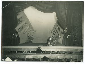 VIRGILIO MARCHI<br>Livorno, 1895 - Roma, 1960 - Fotografia di realizzazione teatrale, LItaliana, Atto I, scena ultima, 1929
