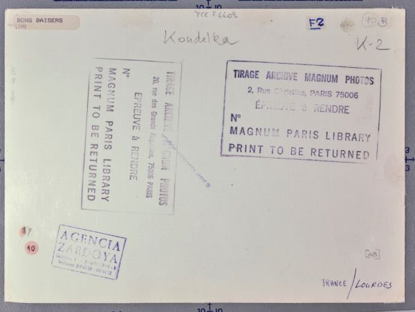 Koudelka Josef : France, Lourdes  - Asta Fotografia - Associazione Nazionale - Case d'Asta italiane