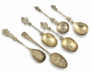 Set di tre cucchiaini in argento dorato. Londra XX secolo  - Asta Argenti da Collezione | XX secolo - Associazione Nazionale - Case d'Asta italiane