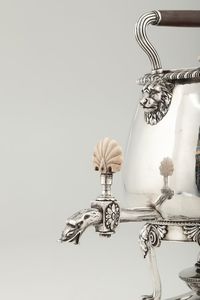 Samovar in argento fuso, sbalzato e cesellato Londra 1808, bollo dell'argentiere P.S. Paul Storr  - Asta Argenti da Collezione - Associazione Nazionale - Case d'Asta italiane