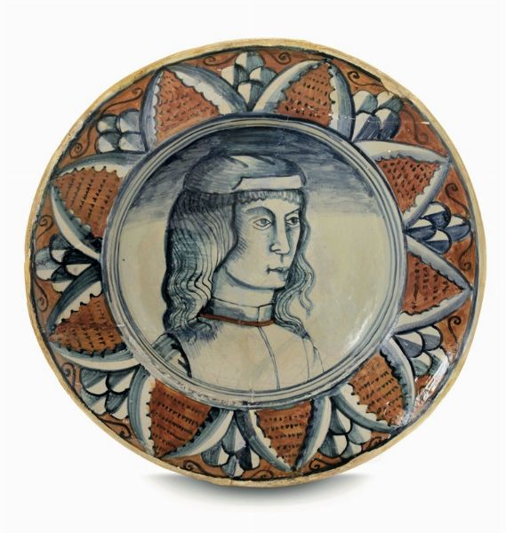 Piatto Probabilmente Viterbo, met del XVI secolo  - Asta Maioliche e Porcellane - Associazione Nazionale - Case d'Asta italiane