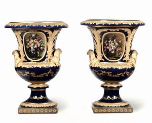 Coppia di grandi vasi da parata Russia, secondo quarto del XIX secolo  - Asta Maioliche e Porcellane - Associazione Nazionale - Case d'Asta italiane