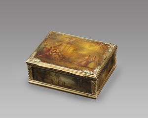 FRANCIA, PERIODO LUIGI XV - Scatola in oro con decorazioni in olio su avorio raffiguranti scene di paesaggio con personaggi.