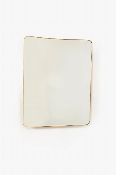 PRODUZIONE ITALIANA : Specchio con bordo in ottone sagomato. Anni '50 98x120  - Asta Design - Associazione Nazionale - Case d'Asta italiane