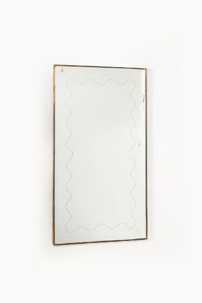PRODUZIONE ITALIANA : Specchio con bordo in ottone  vetro specchiato decorato alla mola. Anni '50 cm 112x60  - Asta Design - Associazione Nazionale - Case d'Asta italiane
