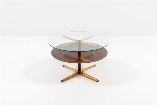 PRODUZIONE ITALIANA : Tavolino con struttura in legno e ottone  piano in vetro molato. Anni '50 cm 51x75  - Asta Design - Associazione Nazionale - Case d'Asta italiane