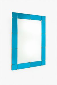 CRISTAL ART - Specchiera con bordo in vetro specchiato colorato  particolari in ottone. Anni '60 cm 142x100
