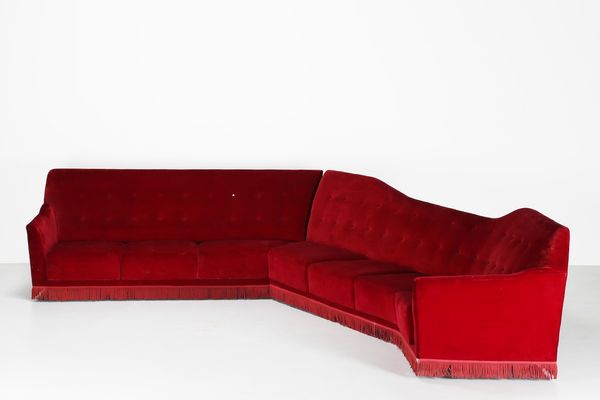 BEGA MELCHIORRE (1898 - 1976) : Grande divano ad angolo  - Asta ASTA 264 - DESIGN (ONLINE) - Associazione Nazionale - Case d'Asta italiane