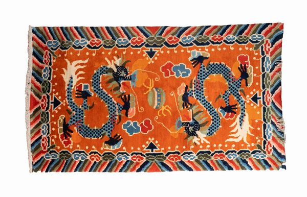 Arte Himalayana : 'Tappeto con draghi Tibet, seconda met XX secolo '  - Asta ASTA 268 - ARTE ORIENTALE - Associazione Nazionale - Case d'Asta italiane