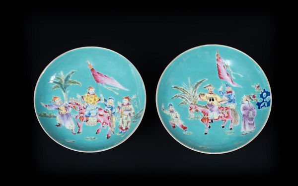 Arte Cinese : Coppia di piatti in porcellana su sfondo turchese  - Asta ASTA 268 - ARTE ORIENTALE - Associazione Nazionale - Case d'Asta italiane