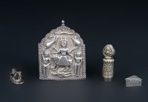 Arte Cinese - 'Quattro oggetti in argento Varia provenienza, XIX secolo '